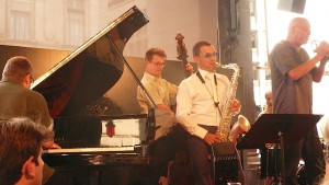 Opéra de Lyon : Le Péristyle sert du jazz jusqu’au 5 septembre