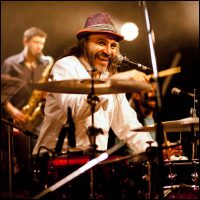 A l’AmphiJazz jusqu’au  11 novembre : le percussionniste Minino Garay en très plaisante compagnie