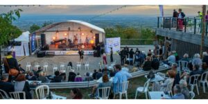 Début aujourd’hui du JazzFest’ Chiroubles avec 2 concerts au cœur du village : gospel et Jazz new-orleans au programme