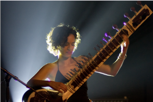 Nuits de Fourvière: Naïssam Jalal et Anoushka Shankar : l’Inde comme fil intérieur